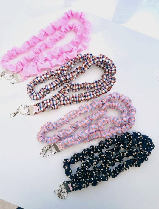 Scrunchie Lanyard - Billie Plaid