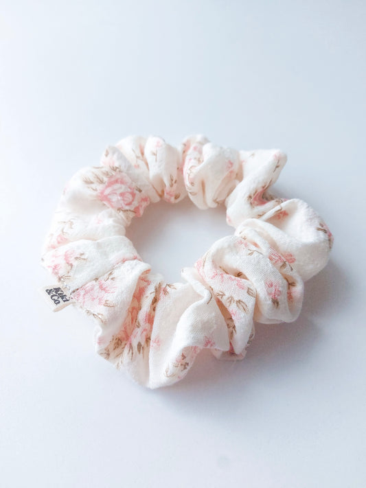 Scrunchie / Romance Floral / Cotton