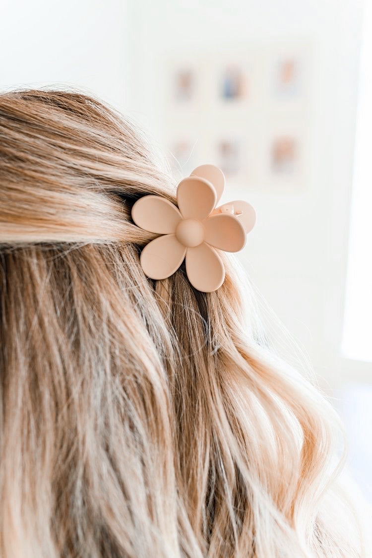 Daisy Hair Claw Clip // Select Colour
