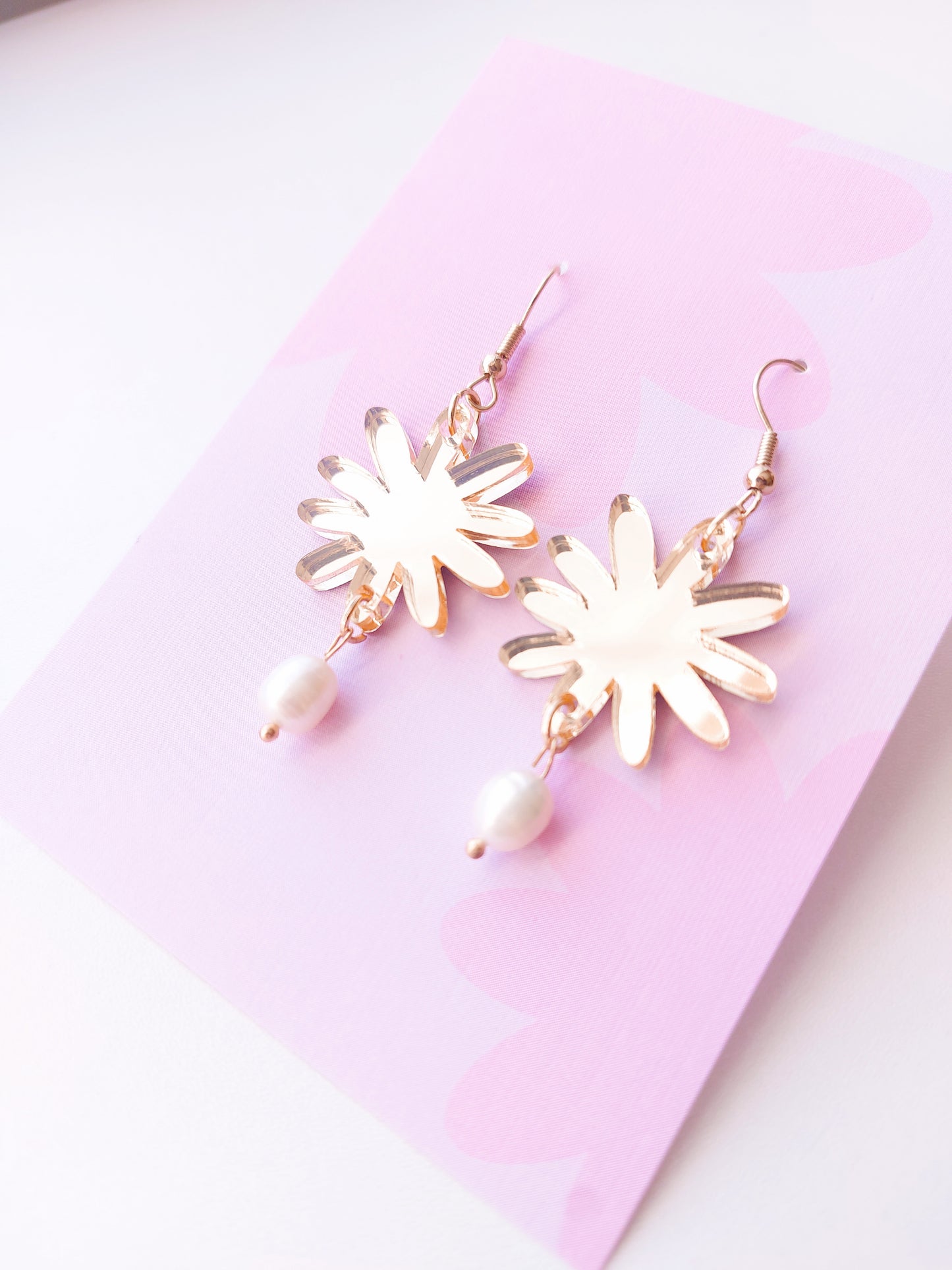 Estelle Earrings - Gold / Freshwater Pearl