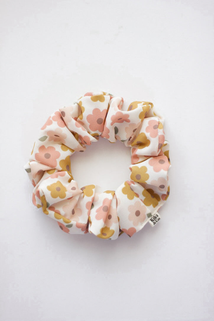 Scrunchie / Olive Daisy / Crepe Fabric