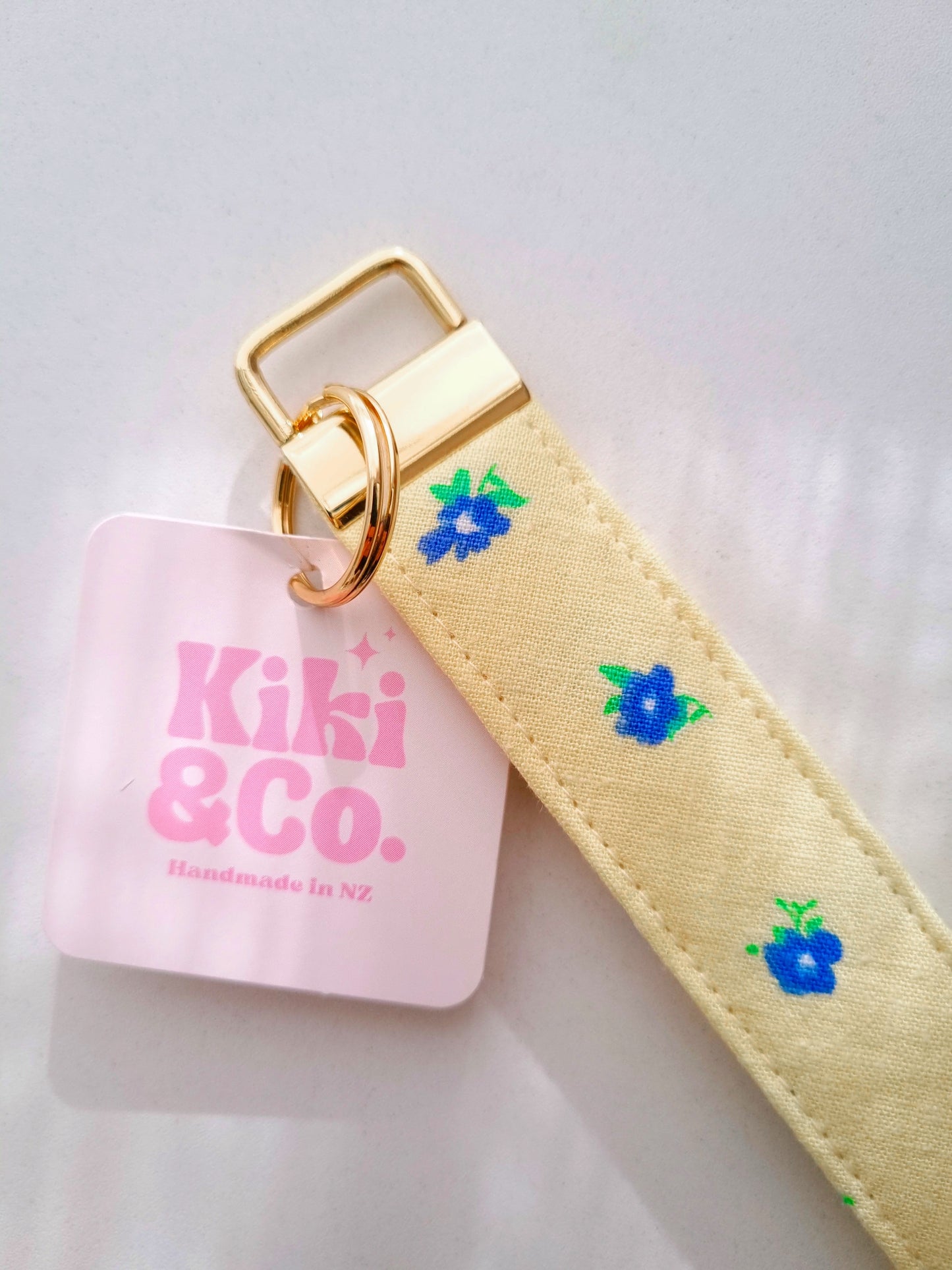 Keychain - Butter Floral linen