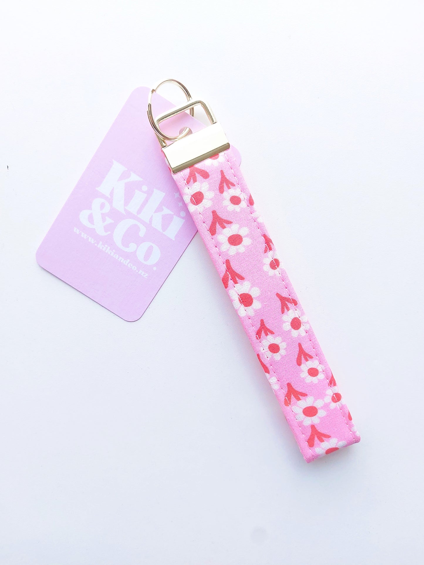 NEW Keychain - Red & Pink Daisy Chain