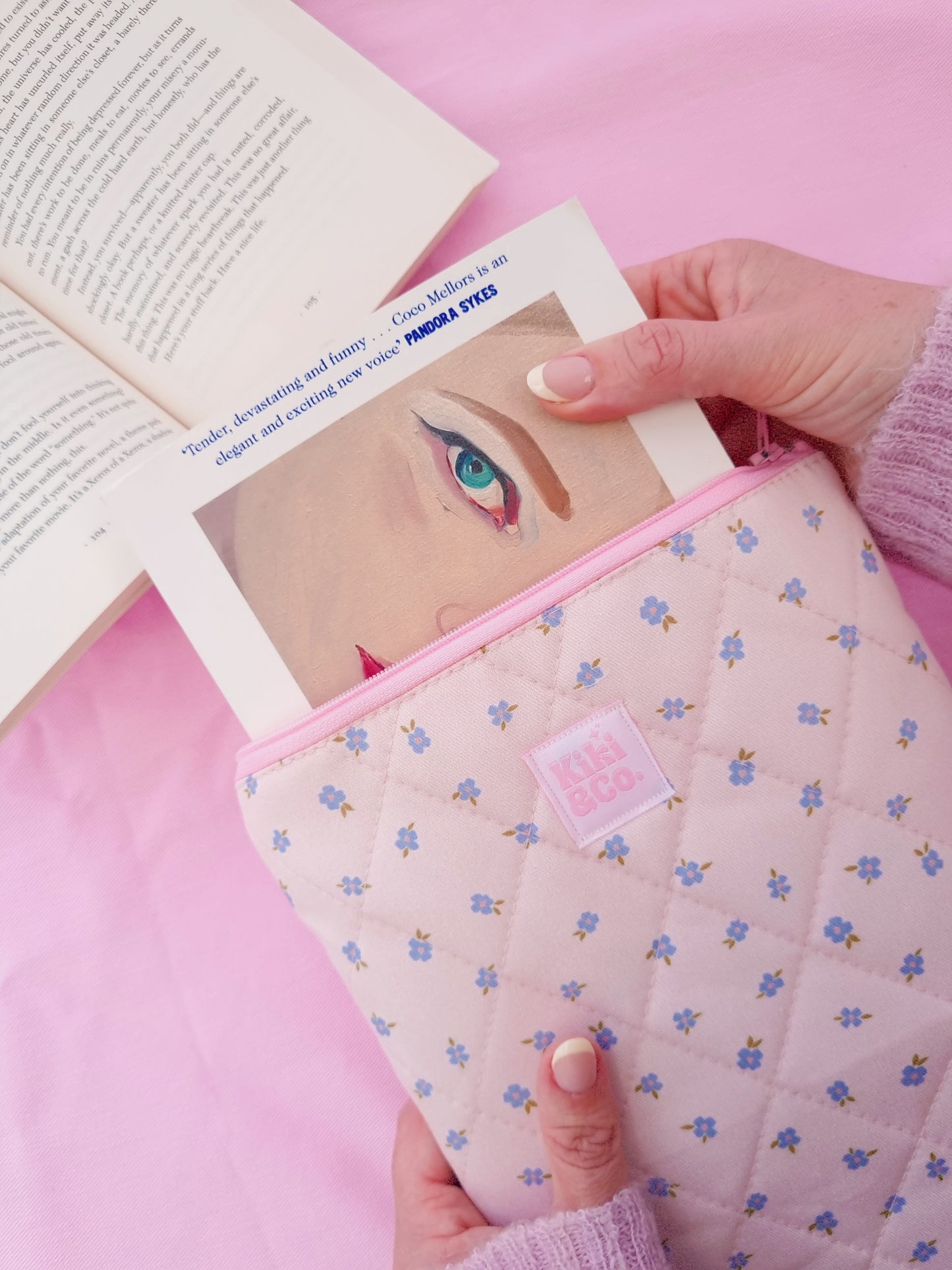 Quilted Book Sleeve - Forget me not