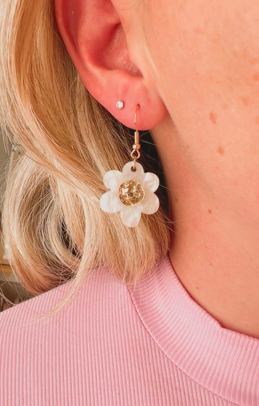 Ally Earrings - Pearl/Gold